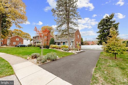 70 Meetinghouse Ln, SPRINGFIELD, PA, 19064-1206 | Card Image