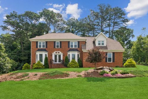 585 Emerald Pkwy, Sugar Hill, GA, 30518-5668 | Card Image