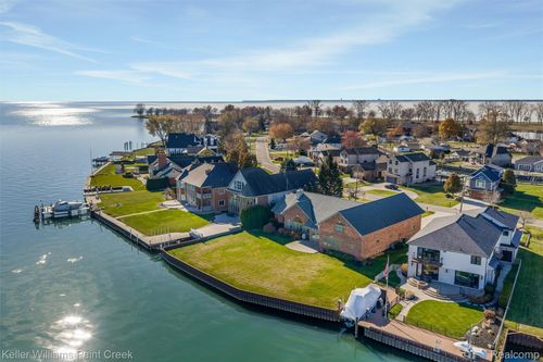 37580 Lakeshore Dr, Harrison Township, MI, 48045-5806 | Card Image