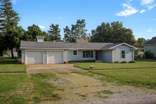 204 E Green St, Allerton, IL, 61810-9745 | Card Image