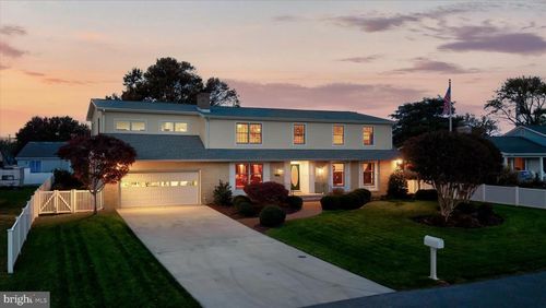 303 Salisbury St, REHOBOTH BEACH, DE, 19971-3330 | Card Image