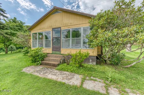 427 Cove Creek Rd, Roan Mountain, TN, 37687-3610 | Card Image