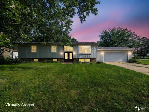 370 S Monroe St, Blissfield, MI, 49228-1268 | Card Image