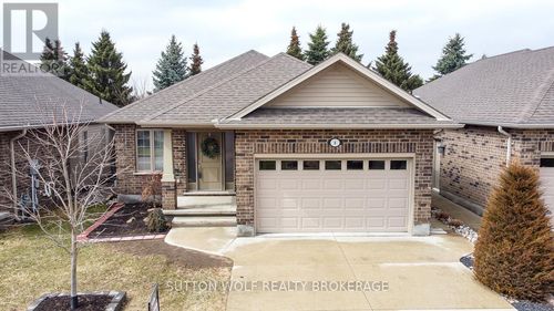 6-295 Mogg St, Strathroy, ON, N7G0C6 | Card Image