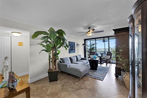 apt-711-105 Lake Emerald Dr, Oakland Park, FL, 33309-6223 | Card Image