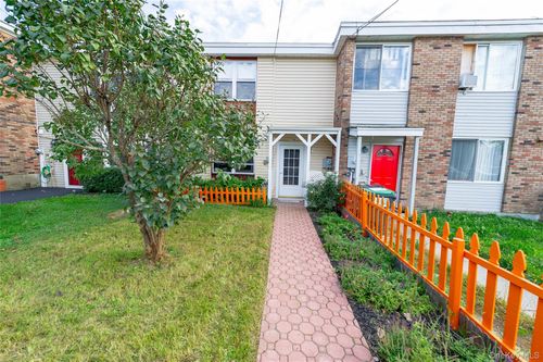 728 Silver Lake Scotchtown Rd, Middletown, NY, 10941-1152 | Card Image