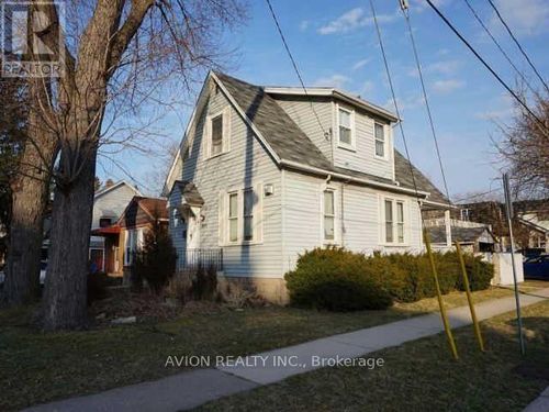 3095 Peter St, Windsor, ON, N9C1H2 | Card Image