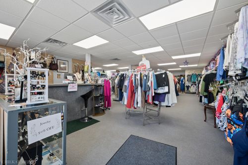 4524 Lake St, Bridgman, MI, 49106-9768 | Card Image