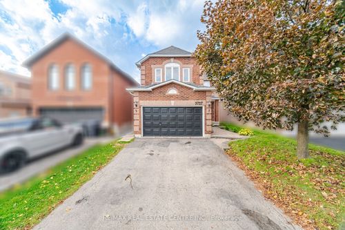 3727 Althorpe Cir, Mississauga, ON, L5N7G5 | Card Image