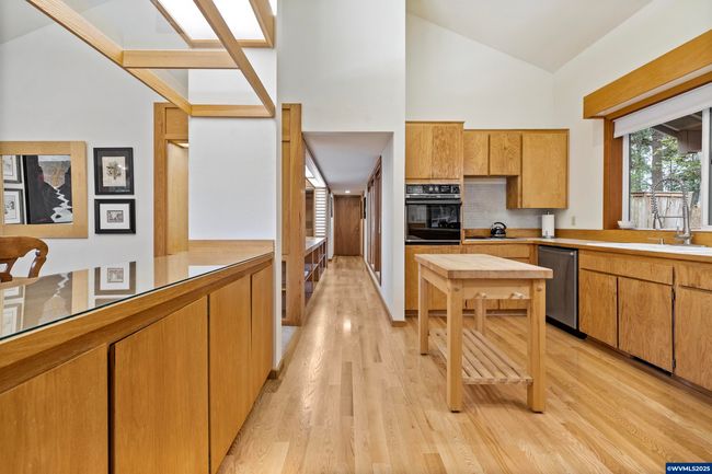 2624 Nw Lupine Pl, House other with 3 bedrooms, 2 bathrooms and null parking in Corvallis OR | Image 11