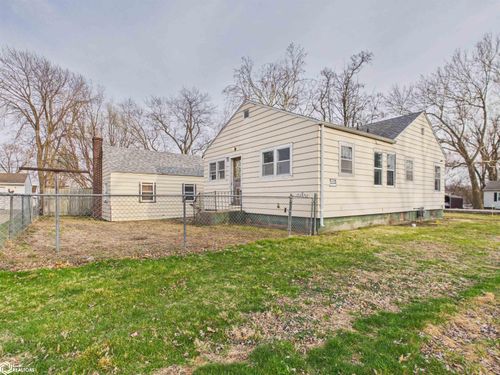 1421 Asbury Ave, Ottumwa, IA, 52501-3807 | Card Image
