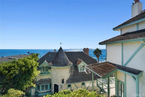 31971 Coast Hwy, Laguna Beach, CA, 92651-6867 | Card Image