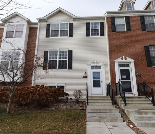 1728 Riverside Dr, Shakopee, MN, 55379-8515 | Card Image