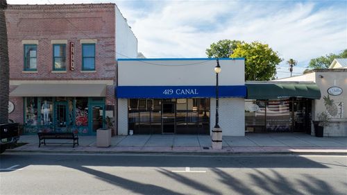 419 Canal St, New Smyrna Beach, FL, 32168-7009 | Card Image