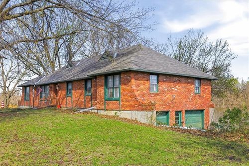 15116 Chestnut St, Basehor, KS, 66007-9207 | Card Image