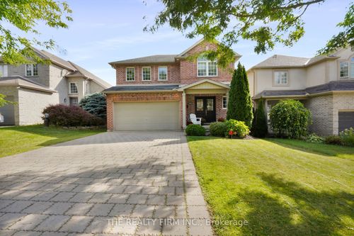 581 Clearwater Cres, London, ON, N5X4J9 | Card Image