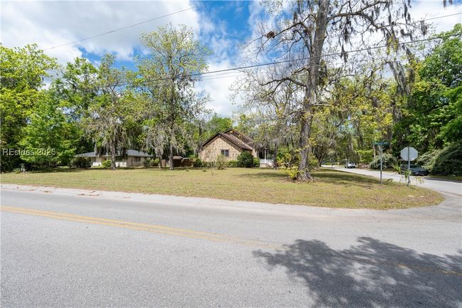 1806 Courtland St, House other with 3 bedrooms, 3 bathrooms and null parking in Port Royal SC | Image 5