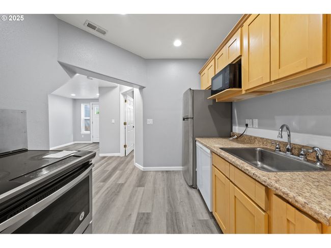 3541 Sw Wonderview Ave, House other with 7 bedrooms, 4 bathrooms and 2 parking in Gresham OR | Image 37
