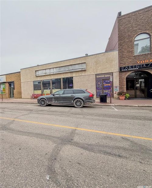 13 2nd Ave N, Yorkton, SK, S3N1G1 | Card Image