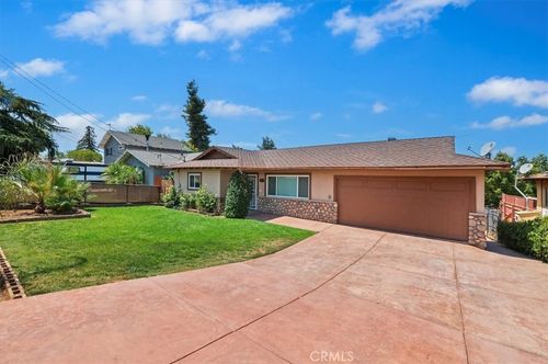 12446 1st St, Yucaipa, CA, 92399-4462 | Card Image