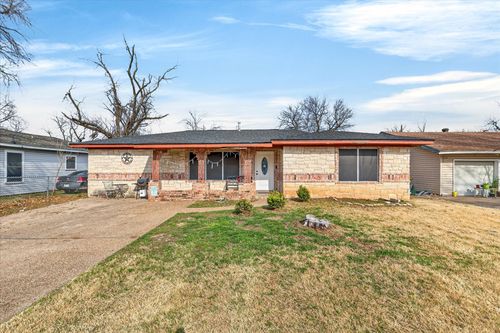 1115 Fisher St, Bellmead, TX, 76705-2508 | Card Image