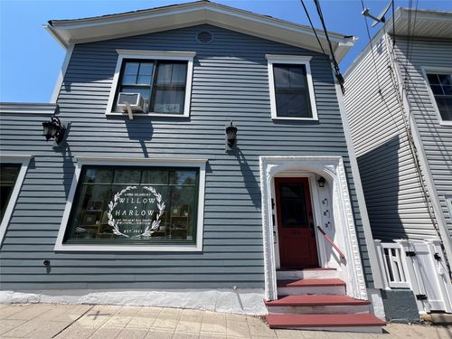 206 E Main St, Port Jefferson, NY, 11777-1828 | Card Image