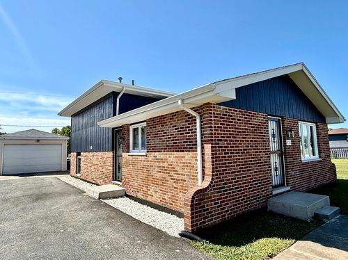 931 Miller Pl, Phoenix, IL, 60426-2514 | Card Image