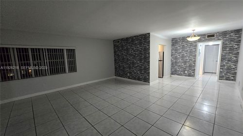 apt-52-11855 Ne 19th Dr, North Miami, FL, 33181-2876 | Card Image