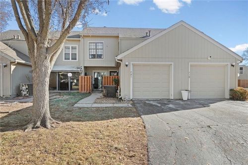 721 E 121st St, Kansas City, MO, 64146-1110 | Card Image