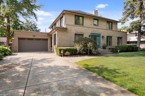 15215 Windmill Pointe Dr, Grosse Pointe Park, MI, 48230-1718 | Card Image