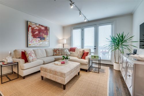 apt-421-8616 Turtle Creek Blvd, Dallas, TX, 75225-4019 | Card Image