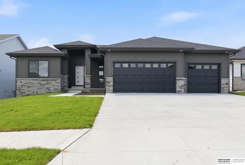 19903 Cottonwood St, Gretna, NE, 68028-5078 | Card Image