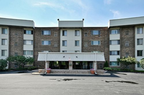 226-841 N York St, Elmhurst, IL, 60126-1249 | Card Image