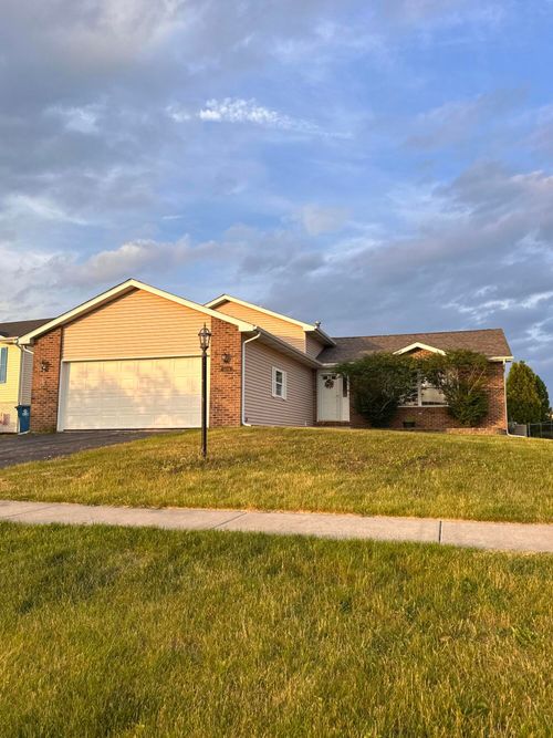 12379 Spencer Pl, Crown Point, IN, 46307 | Card Image