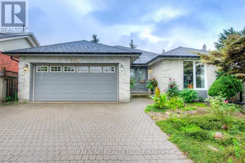 1019 Aldersbrook Rd, London, ON, N6G4L8 | Card Image