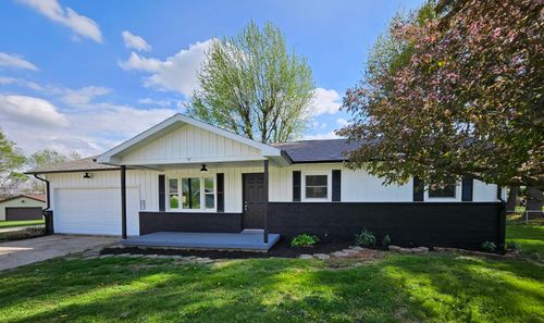 207 E Ford St, Connersville, IN, 47331-9725 | Card Image