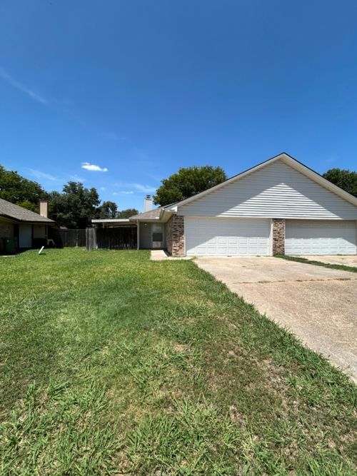 7501 April Ln, North Richland Hills, TX, 76182-4659 | Card Image