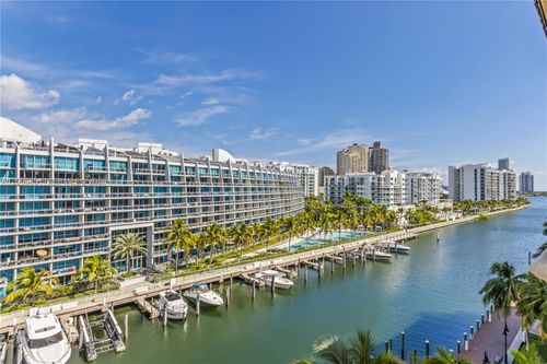707-3001 Ne 185th St, Aventura, FL, 33180-3347 | Card Image