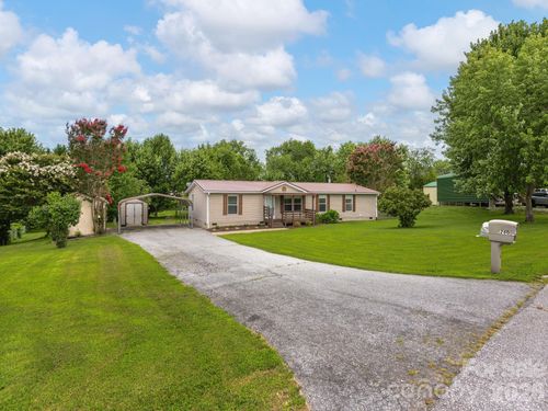 260 Divide Loop, Flat Rock, NC, 28731-4753 | Card Image