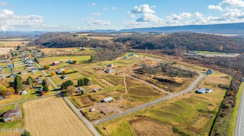 18 Maple Crest Dr, Nescopeck, PA, 18635-8700 | Card Image