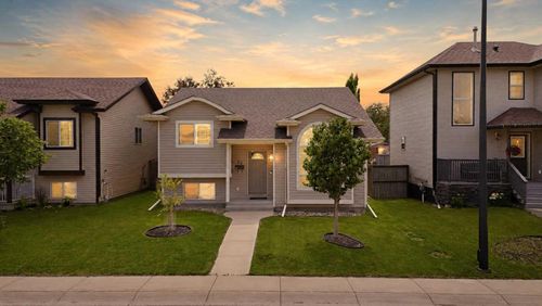 23 Dubois Cres, Red Deer, AB, T4R3H8 | Card Image