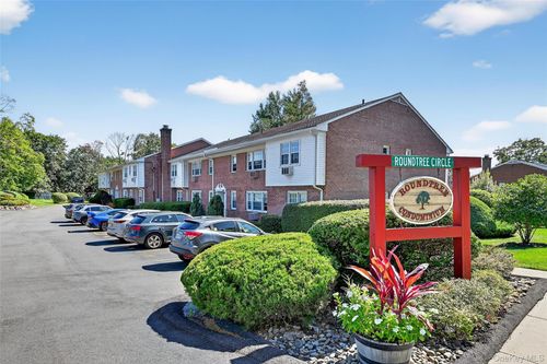 16 Round Tree Circle Circle, Orangetown, NY, 10960 | Card Image