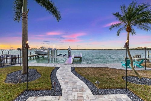 850 Bay Point Dr, MADEIRA BEACH, FL, 33708-2317 | Card Image