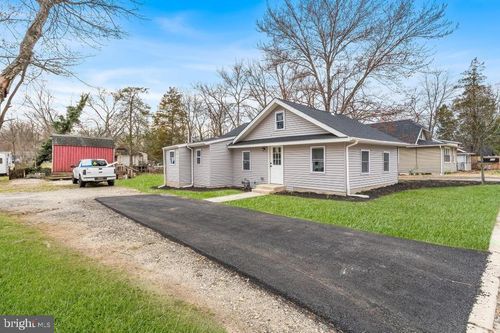 55 1st Ave, West Deptford, NJ, 08051-1628 | Card Image