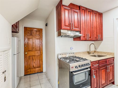151 7th Ave, Whitestone, NY, 11357-1210 | Card Image