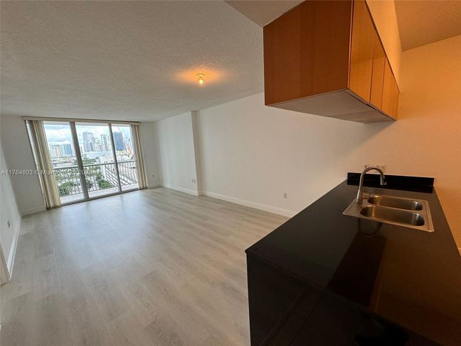 APT-1606 - 1750 N Bayshore Dr, Condo with 1 bedrooms, 1 bathrooms and null parking in Miami FL | Image 11