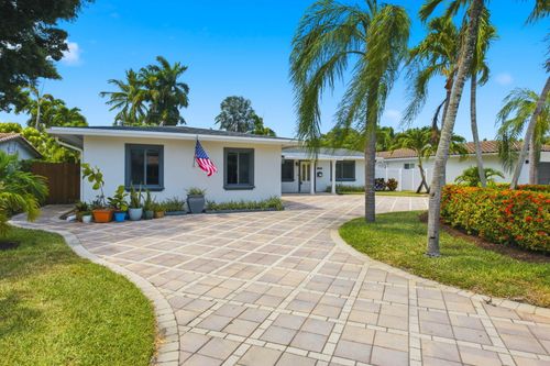 1745 Ne 36th St, Oakland Park, FL, 33334-5351 | Card Image