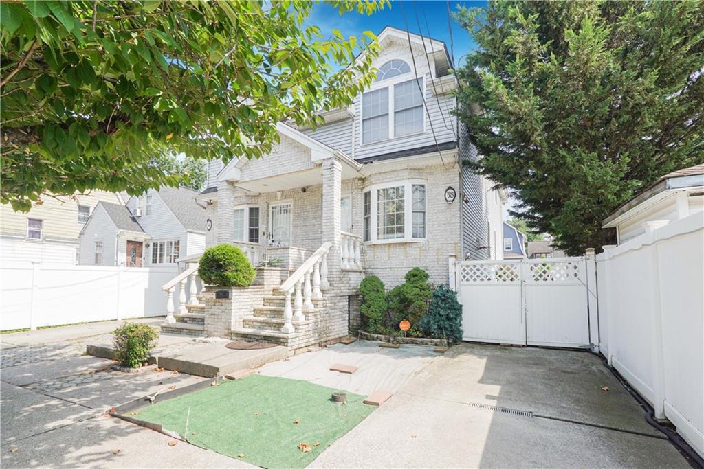 Disosway Pl, Staten Island, NY 10310