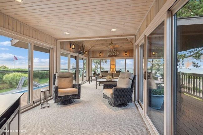 19_51007LakeParkDr_97_SunRoom_LowRes | Image 18