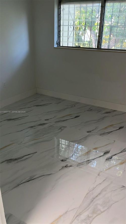 7160 Sw 15th St, Miami, FL, 33144-5421 | Card Image